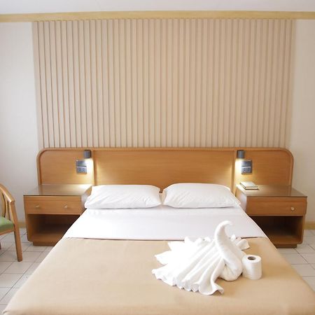 Hotel Soriente Manilla Buitenkant foto