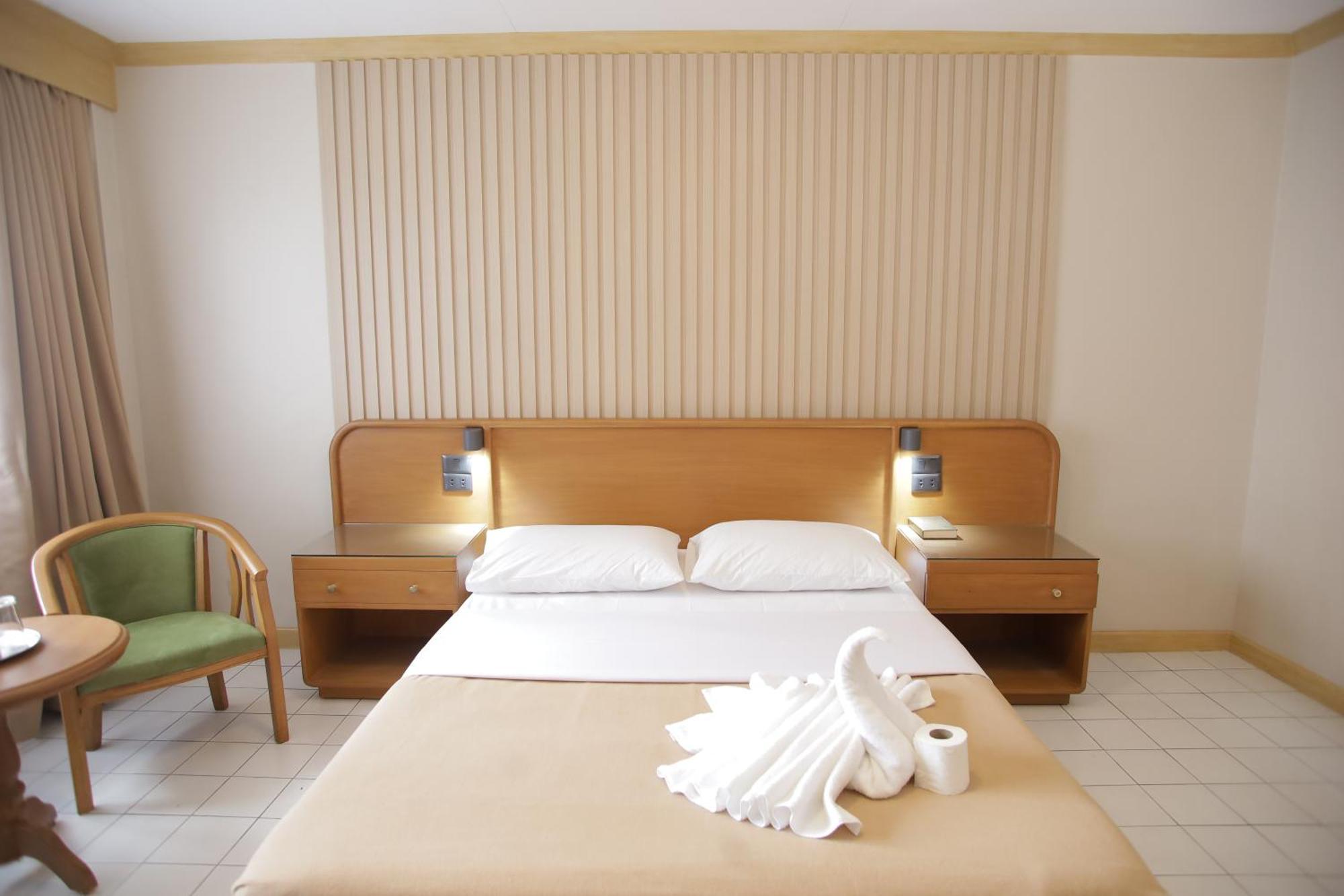 Hotel Soriente Manilla Buitenkant foto