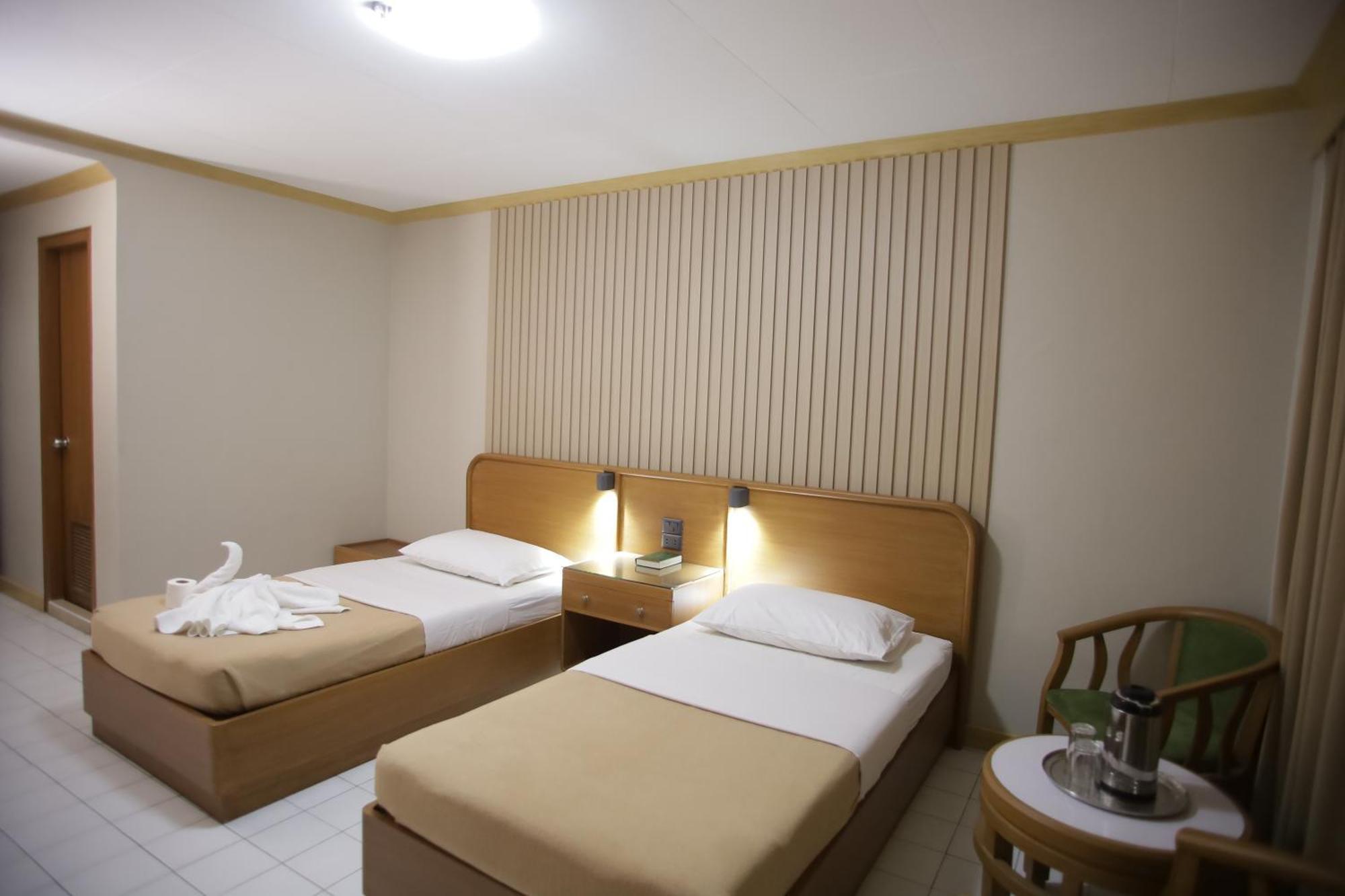 Hotel Soriente Manilla Buitenkant foto